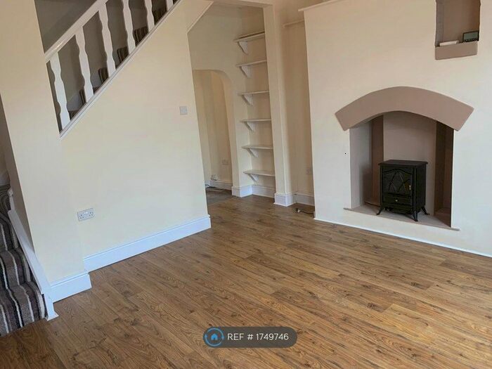 2 Bedroom Terraced House To Rent In Oldham Road, Middleton, Manchester, M24