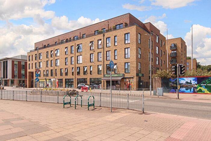2 Bedroom Flat For Sale In Dacorum Way, Hemel Hempstead, HP1