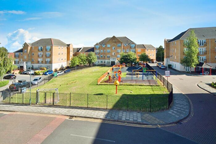 2 Bedroom Flat For Sale In Scott Road, Edgware, HA8