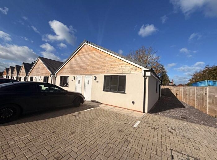 2 Bedroom Bungalow To Rent In Obelisk Close, Holbury, SO45