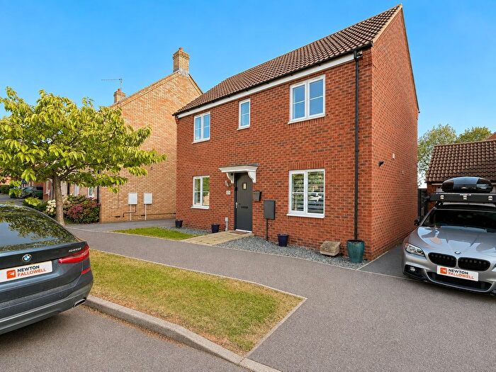 3 Bedroom Detached House For Sale In Bluebell Walk, Witham St Hughs, LN6
