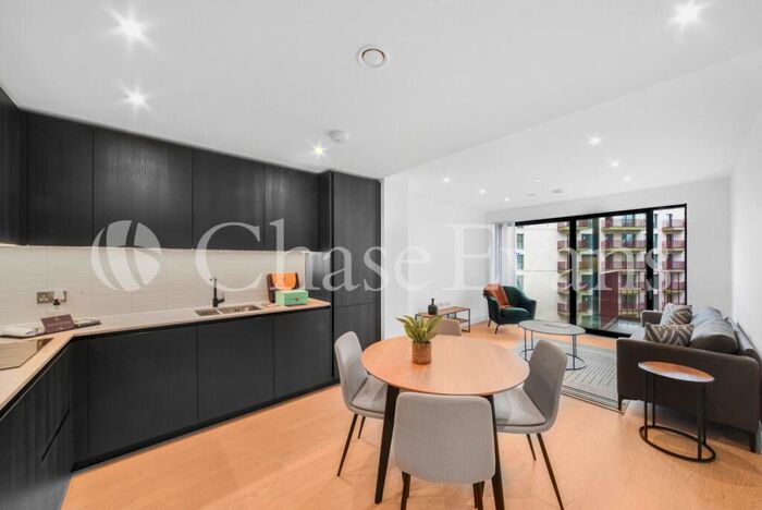 2 Bedroom Flat To Rent In Park & Sayer, Heygate Street, Elephant And Castle, London, SE17