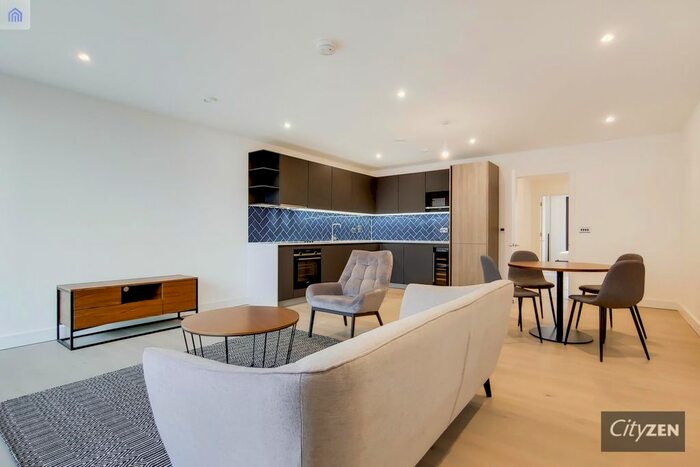 2 Bedroom Flat To Rent In Rosewood Building, Cremer Street, London, London, E2