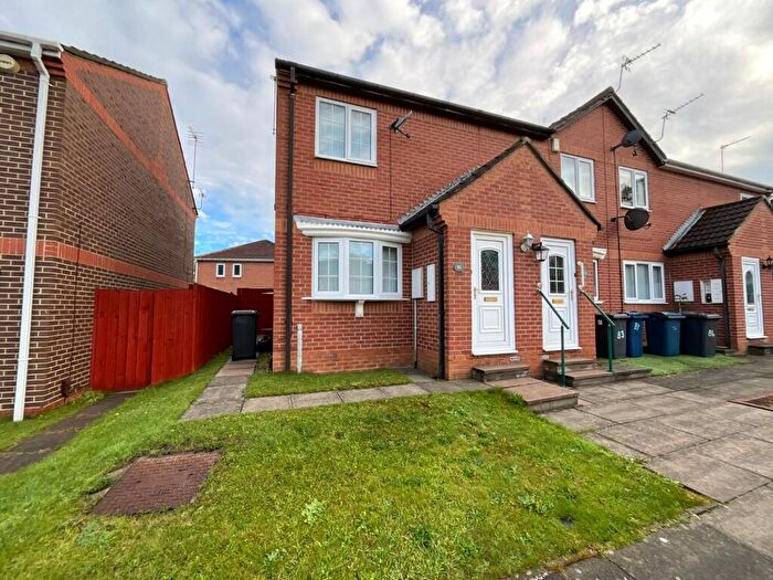 2 Bedroom End Of Terrace House For Sale In Agincourt, Hebburn, NE31