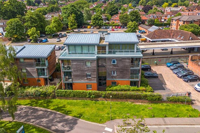 1 Bedroom Apartment For Sale In Meadow Road, Henley-on-Thames, Oxfordshire, RG9