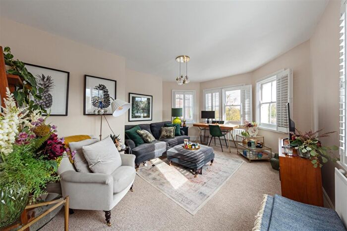 1 Bedroom Flat For Sale In Park Hall Road, London, SE21