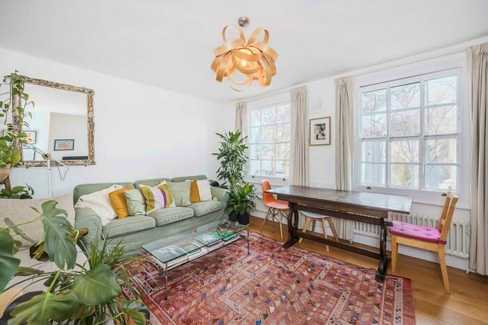 2 Bedroom Apartment To Rent In Halton Road, Canonbury, N1