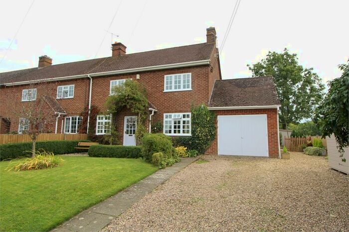 4 Bedroom End Of Terrace House For Sale In Parsons Close, Willey, CV23