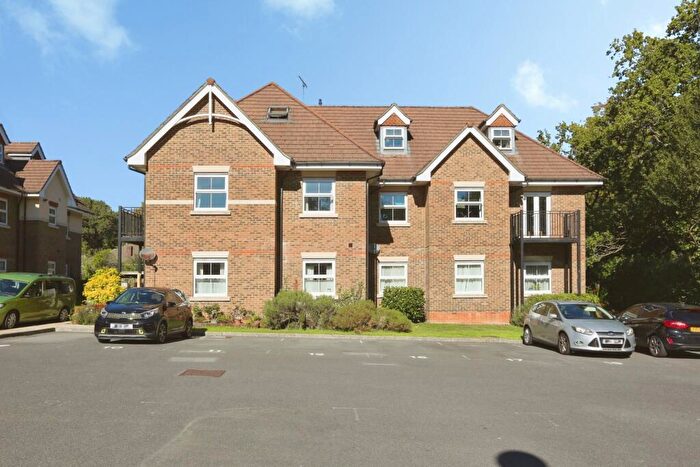 3 Bedroom Flat For Sale In Hursley Road, Chandler's Ford, Eastleigh, Hampshire, SO53