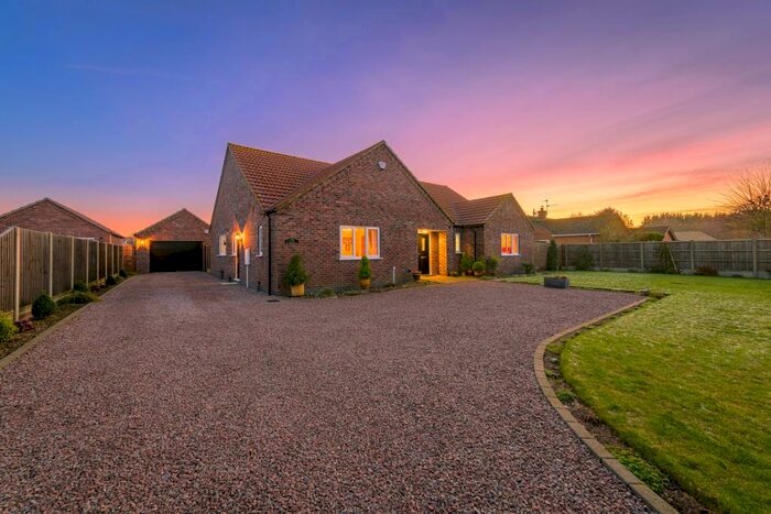 3 Bedroom Detached Bungalow For Sale In North Road, Tattershall Thorpe, LN4