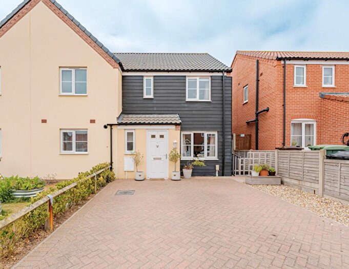 3 Bedroom Semi Detached House For Sale In Cormorant Close, Diss, IP22