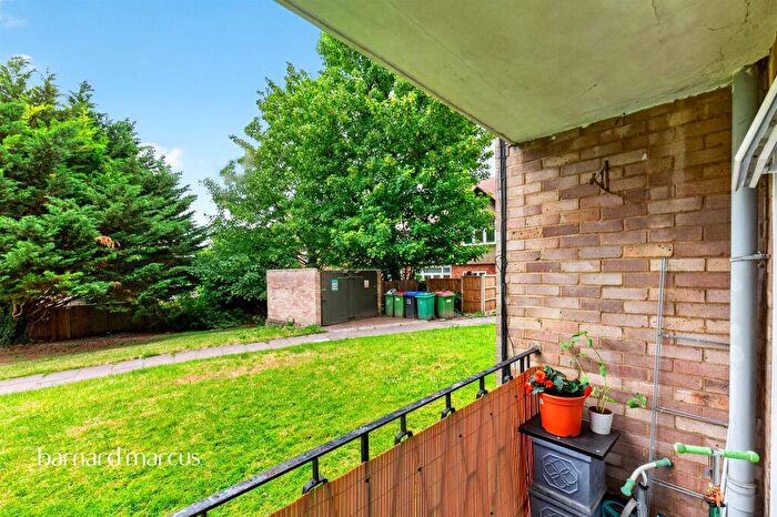 1 Bedroom Flat For Sale In Cheam Road, Sutton, SM1