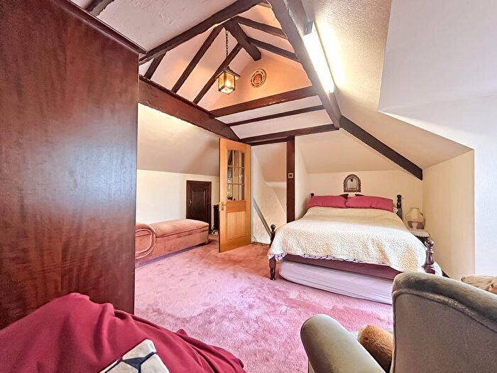 3 Bedroom Detached Bungalow For Sale In Bustleholme Avenue, West Bromwich, B71