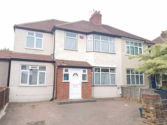 1 Bedroom Property To Rent In The Drive, Isleworth, TW7