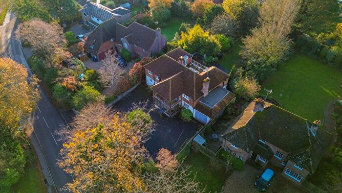 4 Bedroom Detached House For Sale In Balcombe Road, Haywards Heath, RH16