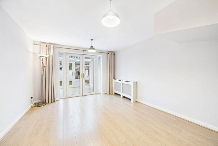 2 Bedroom End Of Terrace House To Rent In Myers Way, Frimley, Camberley, Surrey, GU16