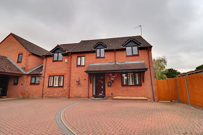 4 Bedroom Semi-Detached House For Sale In Timberlane, Purbrook, Waterlooville, PO7