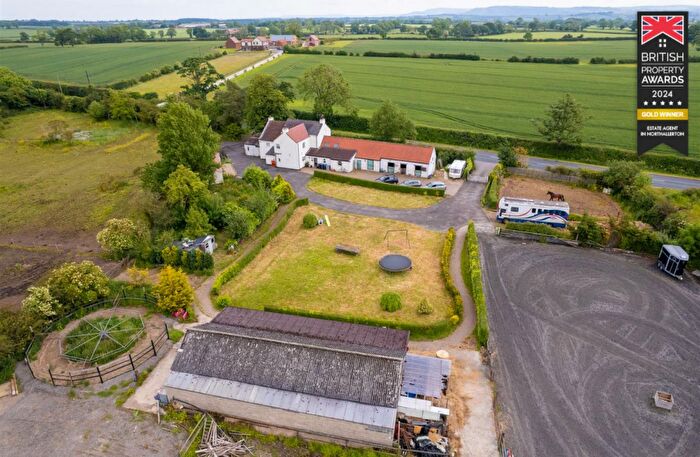 4 Bedroom Detached House For Sale In Darlington Road, Northallerton, DL6