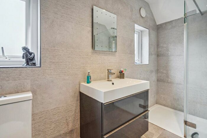 4 Bedroom Detached House For Sale In Beaconsfield Road, Farnham Common, Slough, SL2