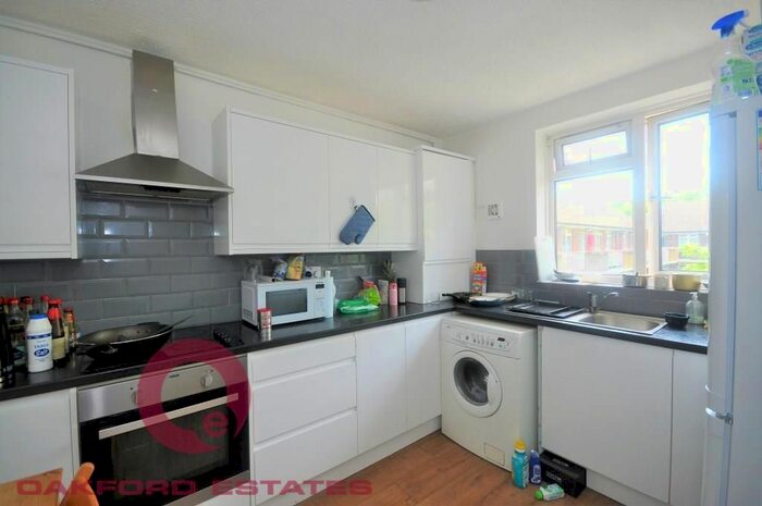 3 Bedroom Flat To Rent In Bridgeway Street, Euston, NW1