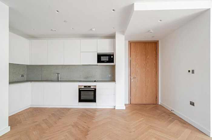3 Bedroom Flat To Rent In Dudden Hill Lane, London, NW10