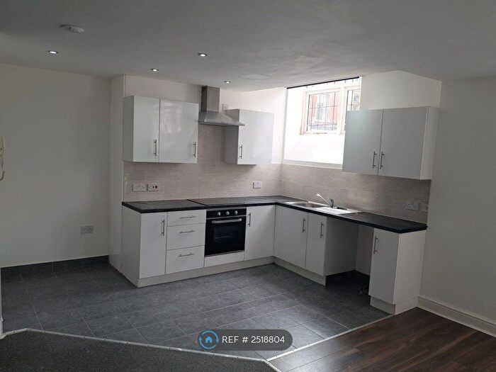 1 Bedroom Flat To Rent In Stamford Street Central, Ashton-Under-Lyne, OL6