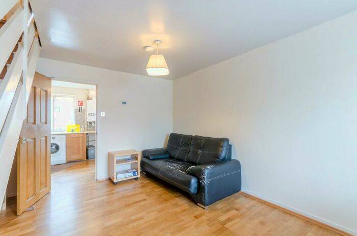 2 Bedroom House To Rent In Sydenham Hill, Sydenham, London, SE26