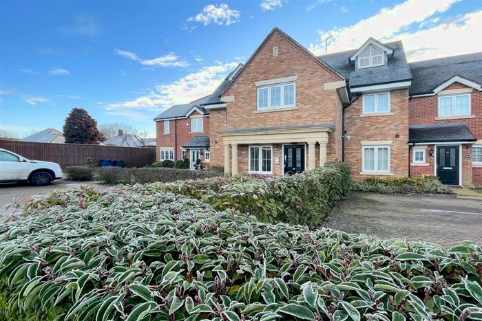 1 Bedroom Apartment To Rent In Gardener Walk, Holmer Green, High Wycombe, HP15