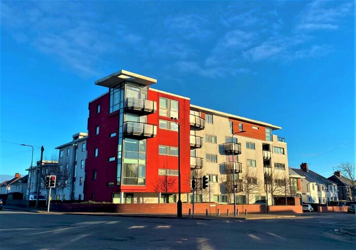 2 Bedroom Flat To Rent In Pantbach Road, Rhiwbina, Cardiff, CF14