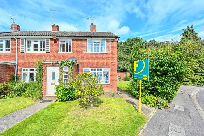 3 Bedroom Property To Rent In Triggs Close, Woking, GU22