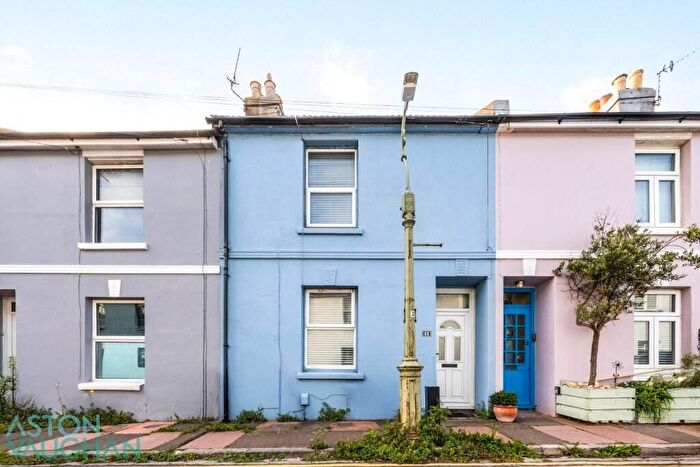 2 Bedroom Terraced House For Sale In Stanley Street, Brighton, BN2