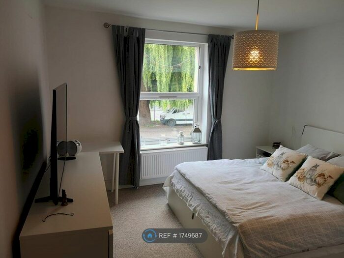 1 Bedroom Flat To Rent In Pennywell Heights, Bristol, BS5