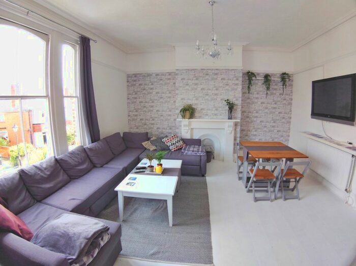 5 Bedroom Semi-Detached House To Rent In Stafford Road, Southsea, Portsmouth, Hampshire PO5