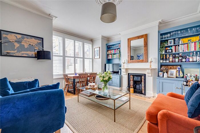 2 Bedroom Flat For Sale In Wandsworth Bridge Road, London, SW6