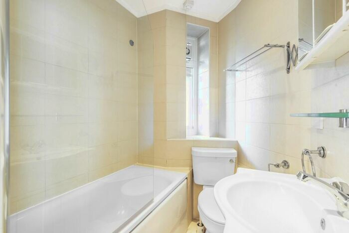 2 Bedroom Apartment To Rent In Charlbert Street London, NW8