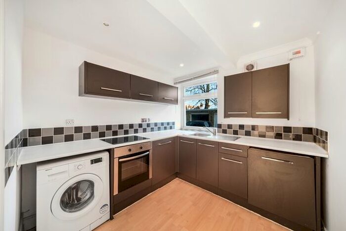 1 Bedroom Flat To Rent In Liskeard Gardens, London, SE3