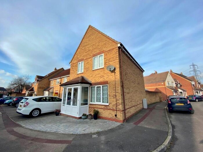 3 Bedroom Link Detached House To Rent In Darent Place, Didcot, OX11