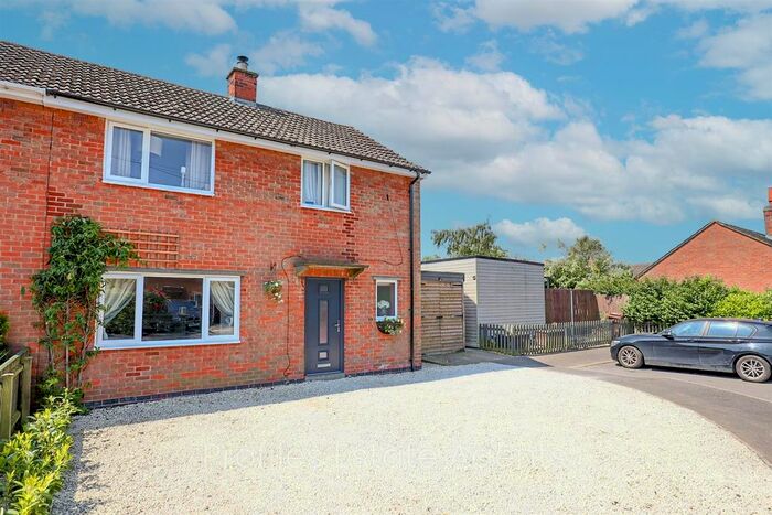 3 Bedroom Semi-Detached House For Sale In St. Martins, Stapleton, Leicester, LE9