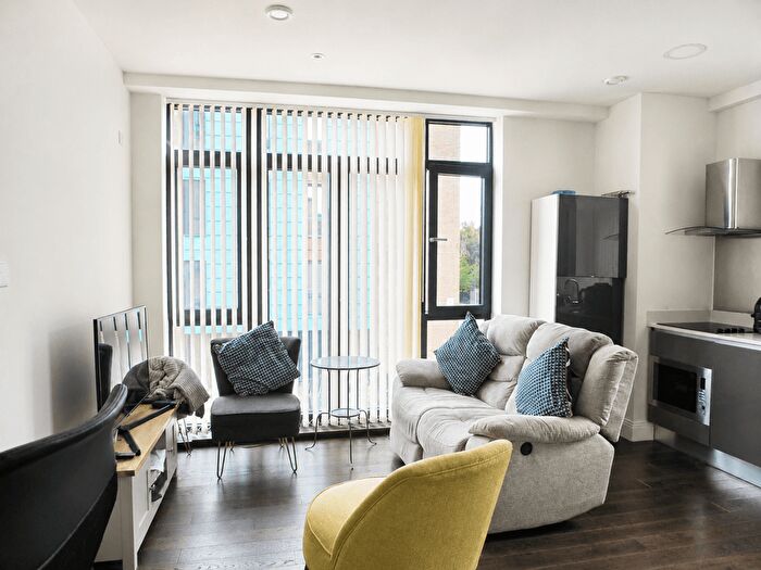 1 Bedroom Flat For Sale In Jessop Court, Brindley Place, Packet Boat Lane, Crowley Uxbridge, UB8