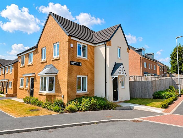 3 Bedroom Semi-detached House For Sale In Quarryman Close, Fagley, BD2