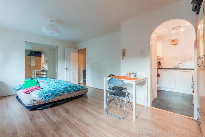 1 Bedroom Flat To Rent In Orchard Grove, Anerley, London, SE20