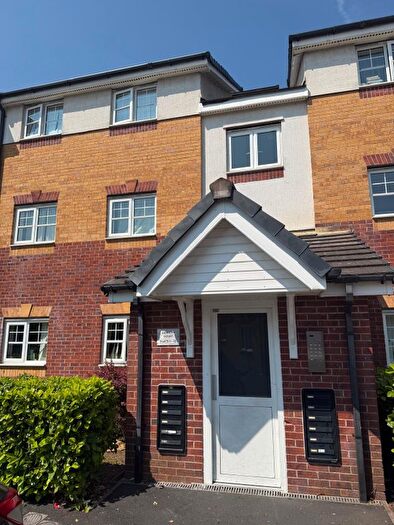 2 Bedroom Flat To Rent In Deanery Court, Manchester, M8
