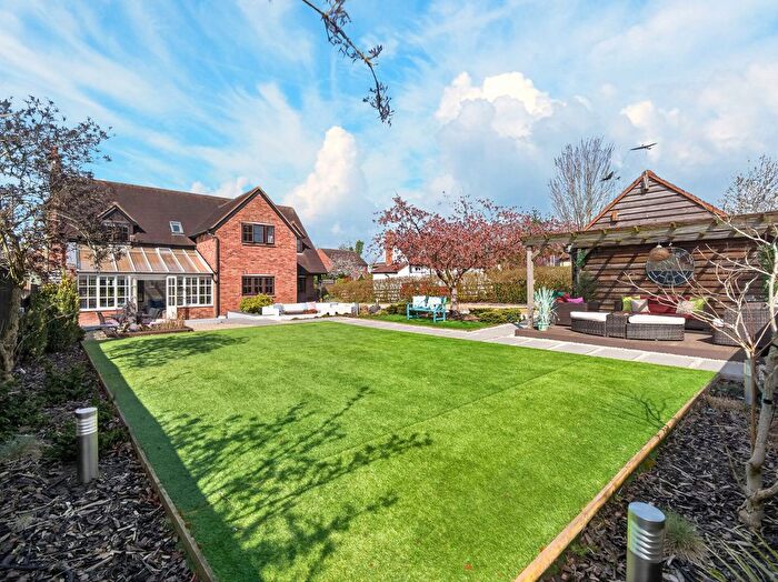 4 Bedroom Detached House For Sale In South End Preston Bissett Buckingham, Buckinghamshire, MK18