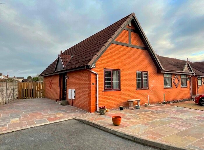 2 Bedroom Semi-Detached Bungalow For Sale In Moor Close, Southport, PR8