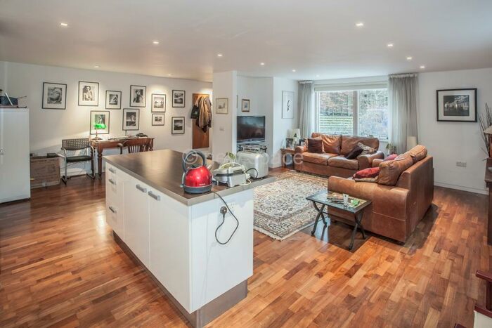 1 Bedroom Flat To Rent In City View, Landsdowne Lane, Charlton, SE7