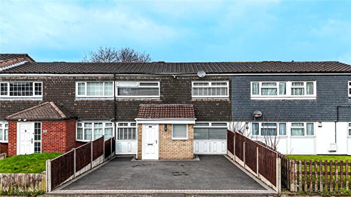 3 Bedroom Terraced House For Sale In Helmswood Drive, Birmingham, West Midlands, B37
