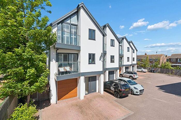 3 Bedroom Semi-Detached House For Sale In Belmont Road, Whitstable, CT5