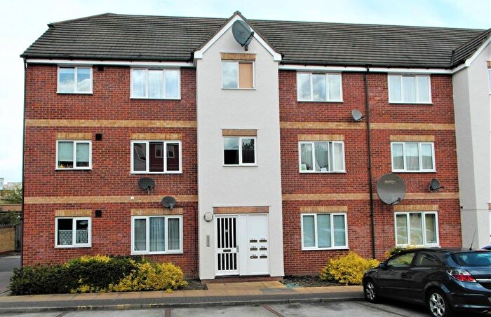 1 Bedroom Flat To Rent In Fenman Gardens, Goodmayes, IG3
