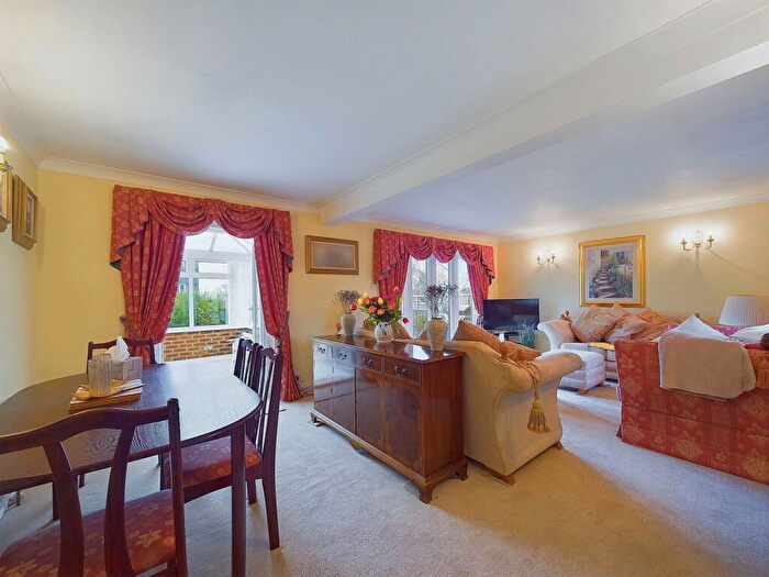 2 Bedroom Detached Bungalow For Sale In The Heights, Findon Valley, Worthing, BN14
