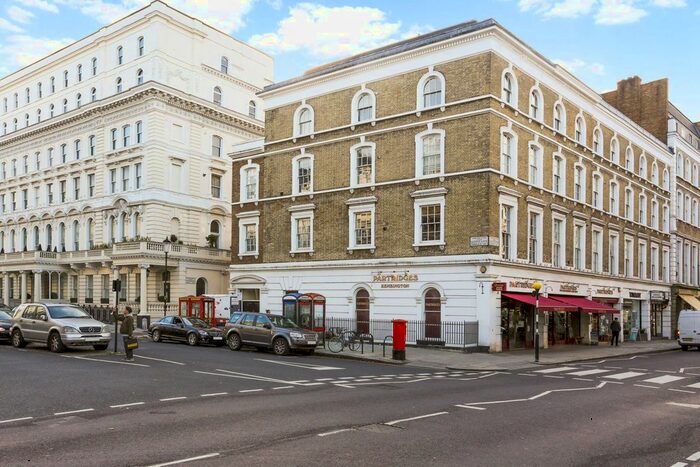 3 Bedroom Flat To Rent In Queen's Gate Terrace, London, SW7